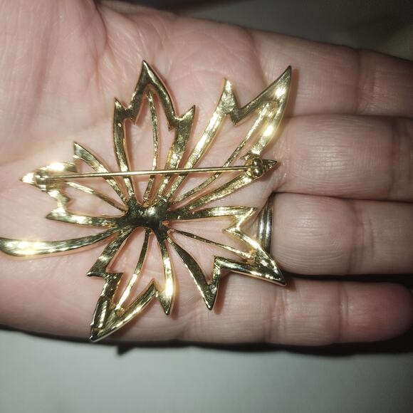 VINTAGE NAPIER STATEMENT FAUX PEARL RHINESTONE LEAF BROOCH PIN - Picture 3 of 4